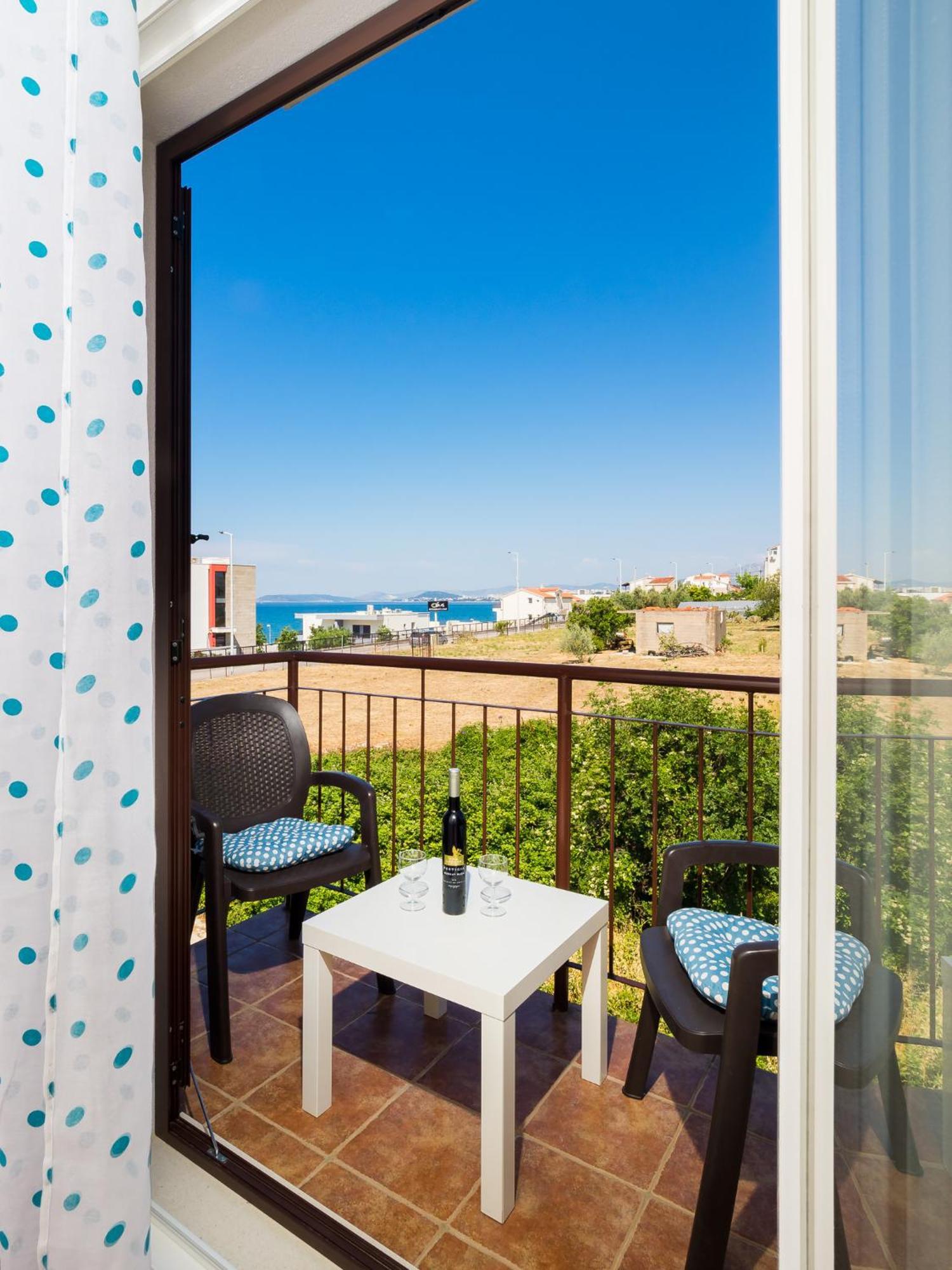 Apartment Bagatin Podstrana Bilik gambar